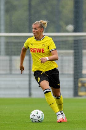 Dortmund, Deutschland: 26.07.2026 - Testspiel - BVB Frauen vs. SC Heerenveen Frauen Im Bild: Alexandra Popp (BVB) *** Dortmund, Germany, July 26, 2026: Friendly match between BVB Women and SC Heerenveen Women. Pictured: Alexandra Popp (BVB) Copyright: HMBxMedia MadeleinexFantini