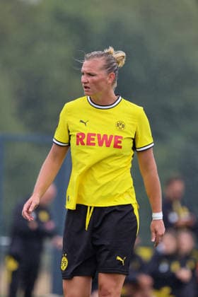 Dortmund, Deutschland: 26.07.2026 - Testspiel - BVB Frauen vs. SC Heerenveen Frauen Im Bild: Alexandra Popp (BVB) *** Dortmund, Germany, July 26, 2026: Friendly match between BVB Women and SC Heerenveen Women. Pictured: Alexandra Popp (BVB) Copyright: HMBxMedia MadeleinexFantini