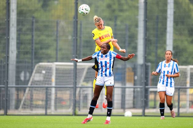Dortmund, Deutschland: 26.07.2026 - Testspiel - BVB Frauen vs. SC Heerenveen Frauen Im Bild: v.li. Alexander Popp (BVB) und Ana Nassette (SC Heerenveen) im Kopfballduell *** Dortmund, Germany, July 26, 2026: Friendly match between BVB Women and SC Heerenveen Women. Pictured, from left: Alexander Popp (BVB) and Ana Nassette (SC Heerenveen) in a header duel. Copyright: HMBxMedia MadeleinexFantini