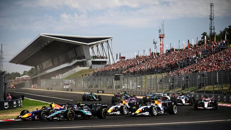 F1 Grand Prix of Hungary Cars start the race during the Formula One World Championship, WM, Weltmeisterschaft Hungarian Grand Prix in Budapest, Hungary. Budapest Hungary  Copyright: xLucaxBarsalix originalFilename:barsali-notitle260726_npFC0.jpg