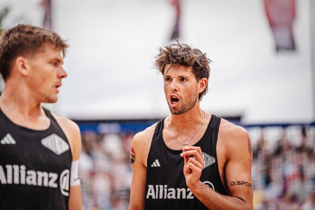 Beachvolleyball Männer Allianz German Beach Club Finals Die Finals 2026 Hannover Finale Eintracht Spontent (Düsseldorf) vs. Hauptstadt Beacher (Berlin) 26.07.2026 v.l. Luis Kubo und Niklas Held Hannover Opernplatz Niedersachsen Deutschland *** Men s Beach Volleyball Allianz German Beach Club Finals: The 2026 Finals in Hanover—Final Match: Eintracht Spontent Düsseldorf vs. Hauptstadt Beacher Berlin, July 26, 2026, at Opernplatz in Hanover, Lower Saxony, Germany