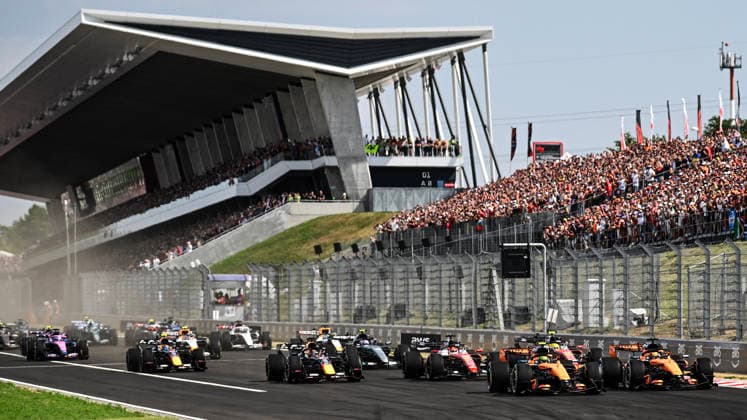 F1 Grand Prix of Hungary Cars start the race during the Formula One World Championship, WM, Weltmeisterschaft Hungarian Grand Prix in Budapest, Hungary. Budapest Hungary  Copyright: xLucaxBarsalix originalFilename:barsali-notitle260726_np0kk.jpg
