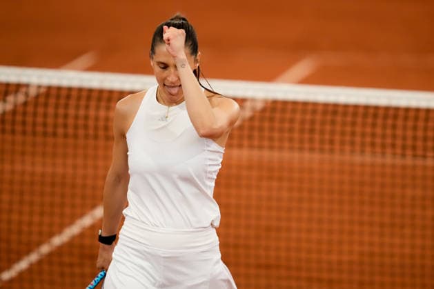 MSC Hamburg Ladies Open - Day 7 Andrea Petkovic of Germany plays during an exhibition match against Martina Hingis of Switzerland at the 2026 MSC Hamburg Ladies Open women s tennis tournament at Am Rothenbaum in Hamburg, Germany. Hamburg Hamburg Germany  Copyright: xOwenxHammondx originalFilename:hammond-2026msch260726_npVek.jpg