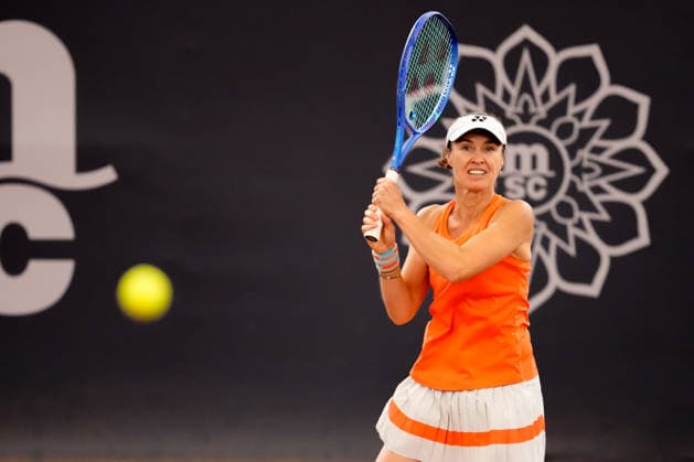 MSC Hamburg Ladies Open - Day 7 Martina Hingis of Switzerland plays during an exhibition match against Andrea Petkovic of Germany at the 2026 MSC Hamburg Ladies Open Women s tennis tournament at Am Rothenbaum in Hamburg, Germany. Hamburg Hamburg Germany  Copyright: xOwenxHammondx originalFilename:hammond-2026msch260726_npfae.jpg
