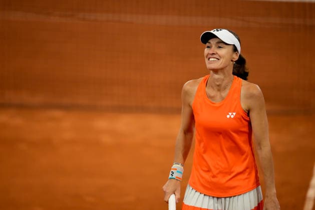 MSC Hamburg Ladies Open - Day 7 Martina Hingis of Switzerland plays during an exhibition match against Andrea Petkovic of Germany at the 2026 MSC Hamburg Ladies Open Women s tennis tournament at Am Rothenbaum in Hamburg, Germany. Hamburg Hamburg Germany  Copyright: xOwenxHammondx originalFilename:hammond-2026msch260726_npqqS.jpg