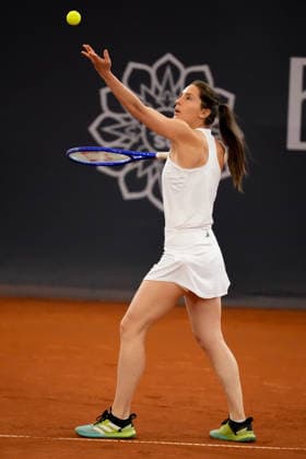 MSC Hamburg Ladies Open - Day 7 Andrea Petkovic of Germany plays during an exhibition match against Martina Hingis of Switzerland at the 2026 MSC Hamburg Ladies Open women s tennis tournament at Am Rothenbaum in Hamburg, Germany. Hamburg Hamburg Germany  Copyright: xOwenxHammondx originalFilename:hammond-2026msch260726_npiBS.jpg