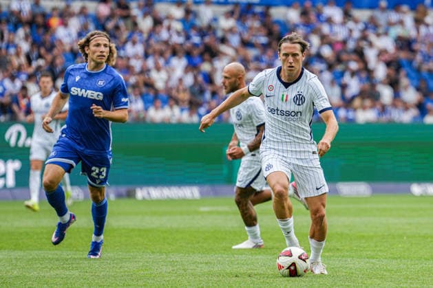 Freundschaftsspiel: Karlsruher SC vs FC Internazionale Milano, 26.07.2026 Piotr ZieliÅ ski (FC Internaziolane Milano, 7) am Ball Freundschaftsspiel: Karlsruher SC vs FC Internazionale Milano, BBBank Wildpark Karlsruhe, 26.07.2026 DFB DFL REGULATIONS PROHIBIT ANY USE OF PHOTOGRAPHS AS IMAGE SEQUENCES AND OR QUASI-VIDEO. *** Friendly Match: Karlsruher SC vs. FC Internazionale Milano, July 26, 2026 Piotr Zielinski, FC Internazionale Milano, 7 with the ball Friendly Match: Karlsruher SC vs. FC Internazionale Milano, BBBank Wildpark Karlsruhe, July 26, 2026 DFB and DFL regulations prohibit any use of photographs as image sequences and or quasi-video Copyright: xBEAUTIFULxSPORTS Boscox