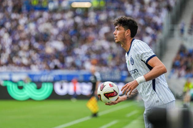 Freundschaftsspiel: Karlsruher SC vs FC Internazionale Milano, 26.07.2026 Alessandro Bastoni (FC Internaziolane Milano, 95) beim Einwurf Freundschaftsspiel: Karlsruher SC vs FC Internazionale Milano, BBBank Wildpark Karlsruhe, 26.07.2026 DFB DFL REGULATIONS PROHIBIT ANY USE OF PHOTOGRAPHS AS IMAGE SEQUENCES AND OR QUASI-VIDEO. *** Friendly Match: Karlsruher SC vs. FC Internazionale Milano, July 26, 2026; Alessandro Bastoni of FC Internazionale Milano, No. 95, taking a throw-in during the friendly match between Karlsruher SC and FC Internazionale Milano, BBBank Wildpark Karlsruhe, July 26, 2026 DFB and DFL regulations prohibit any use of photographs as image sequences and or quasi-video Copyright: xBEAUTIFULxSPORTS Boscox