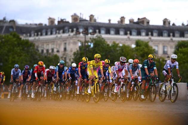 Tour de France 2026 Stage 21 PARIS CHAMPS-ELYSEES, FRANCE - JULY 26 : Pogacar Tadej (SLO) of UAE Team Emirates - XRG, Carapaz Richard (ECU) of EF Education - Easypost, Del Toro Isaac (MEX) of UAE Team Emirates - XRG, Pedersen Mads (DEN) of Lidl - Trek during stage 21 of the 113rd edition of Tour de France an UCI World Tour 2.UWT cycling road race stage for Men Elite of 130 km with start in Thoiry and finish in Paris Champs-Elysees on July 26, 2026 in Paris Champs-Elysees, France, 26 07 2026 Paris Champs-Elysees France  Copyright: xGvgx