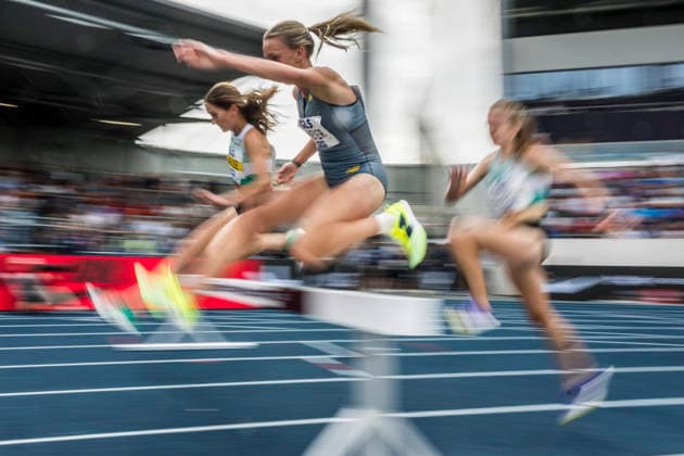 Deutsche Leichtathletik-Meisterschaften; Bochum-Wattenscheid, 26.07.2026 Gesa Felicitas Krause (Silvesterlauf Trier) gewinnt über 3000m Hindernis, hier mit Lea Meyer (VfL Löningen); Deutsche Leichtathletik-Meisterschaften am 26.07.2026 im Lorheide-Stadion, Bochum-Wattenscheid (Nordrhein-Westfalen). *** German Track and Field Championships, Bochum-Wattenscheid, July 26, 2026: Gesa Felicitas Krause of Silvesterlauf Trier wins the 3,000-meter steeplechase; pictured here with Lea Meyer of VfL Löningen at the German Track and Field Championships on July 26, 2026, at Lorheide Stadium, Bochum-Wattenscheid, North Rhine-Westphalia Copyright: xBEAUTIFULxSPORTS AxelxKohringx