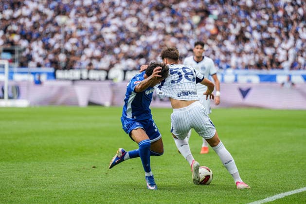 Freundschaftsspiel: Karlsruher SC vs FC Internazionale Milano, 26.07.2026 Zweikampf zwischen Jason Ponente-Ramirez (Karlsruher SC, 37) und Luka Topalovic (FC Internazionale Milano, 58) Freundschaftsspiel: Karlsruher SC vs FC Internazionale Milano, BBBank Wildpark Karlsruhe, 26.07.2026 DFB DFL REGULATIONS PROHIBIT ANY USE OF PHOTOGRAPHS AS IMAGE SEQUENCES AND OR QUASI-VIDEO. *** Friendly Match: Karlsruher SC vs. FC Internazionale Milano, July 26, 2026. A tackle between Jason Ponente Ramirez (Karlsruher SC, 37) and Luka Topalovic (FC Internazionale Milano, 58). Friendly Match: Karlsruher SC vs. FC Internazionale Milano, BBBank Wildpark Karlsruhe, July 26, 2026 DFB and DFL regulations prohibit any use of photographs as image sequences and or quasi-video Copyright: xBEAUTIFULxSPORTS Boscox