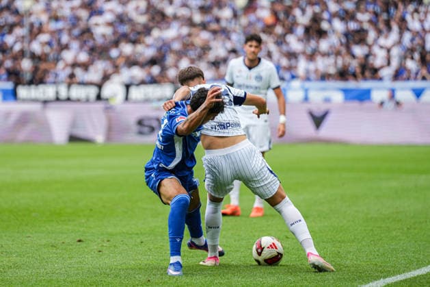 Freundschaftsspiel: Karlsruher SC vs FC Internazionale Milano, 26.07.2026 Zweikampf zwischen Jason Ponente-Ramirez (Karlsruher SC, 37) und Luka Topalovic (FC Internazionale Milano, 58) Freundschaftsspiel: Karlsruher SC vs FC Internazionale Milano, BBBank Wildpark Karlsruhe, 26.07.2026 DFB DFL REGULATIONS PROHIBIT ANY USE OF PHOTOGRAPHS AS IMAGE SEQUENCES AND OR QUASI-VIDEO. *** Friendly Match: Karlsruher SC vs. FC Internazionale Milano, July 26, 2026. A tackle between Jason Ponente Ramirez (Karlsruher SC, 37) and Luka Topalovic (FC Internazionale Milano, 58). Friendly Match: Karlsruher SC vs. FC Internazionale Milano, BBBank Wildpark Karlsruhe, July 26, 2026 DFB and DFL regulations prohibit any use of photographs as image sequences and or quasi-video Copyright: xBEAUTIFULxSPORTS Boscox