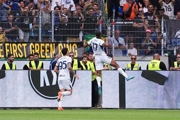 26.07.2026, xydrx, Fußball, Testspiel, Saisoneröffnung, Karlsruher SC - Inter Mailand, Saison 2026 2027, BBBank Wildpark: Torjubel nach dem Tor zum 1:1 für Inter Mailand durch Torschütze Andy Alune Diouf (Inter Mailand, 17) zusammen mit Alessandro Bastoni (Inter Mailand, 95) DFB regulations prohibit any use of photographs as image sequences and or quasi-video. *** July 26, 2026, xydrx, soccer, friendly match, season opener, Karlsruher SC vs. Inter Milan, 2026–2027 season, BBBank Wildpark: Jubilation after Inter Milan’s 1–1 goal scored by Andy Alune Diouf (Inter Milan, 17), alongside Alessandro Bastoni (Inter Milan, 95). DFB regulations prohibit any use of photographs as image sequences and or quasi-video. Copyright: HMBxMedia YannisxDreimann