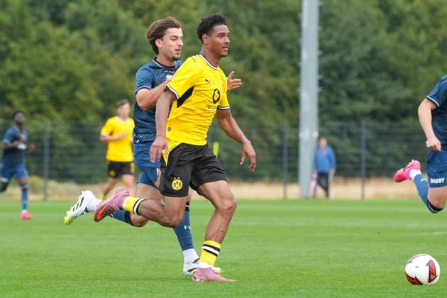 Sonntag, 26.07.2026 Saison 2026 2027 Testspiel, Freundschaftsspiel im BVB Fußballpark Hohenbuschei, Dortmund, Germany. BV Borussia Dortmund U23 - Jong FC Utrecht. Bennedikt Samuel Lutz Wüstenhagen (BVB) *** Sunday, July 26, 2026 2026–2027 Season Preseason Match, Friendly Match at BVB Fußballpark Hohenbuschei, Dortmund, Germany BV Borussia Dortmund U23 vs. Jong FC Utrecht Bennedikt Samuel Lutz Wüstenhagen BVB