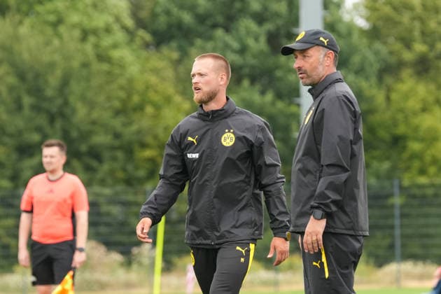 Sonntag, 26.07.2026 Saison 2026 2027 Testspiel, Freundschaftsspiel im BVB Fußballpark Hohenbuschei, Dortmund, Germany. BV Borussia Dortmund U23 - Jong FC Utrecht. Co-Trainer Patrick Fritsch (BVB), Cheftrainer Daniel Rios (BVB) *** Sunday, July 26, 2026 2026–2027 Season Preseason Match, Friendly Match at BVB Fußballpark Hohenbuschei, Dortmund, Germany BV Borussia Dortmund U23 vs. Jong FC Utrecht Assistant Coach Patrick Fritsch (BVB), Head Coach Daniel Rios (BVB)