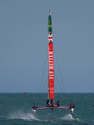 Rolex SailGP Championship Emirates GB in action during the 2026 Rolex SailGP Championship on The Solent, Portsmouth 26 07 2026 UK Newspapers OUT Copyright: xGraemexWilcocksonx FIL-23672-0015