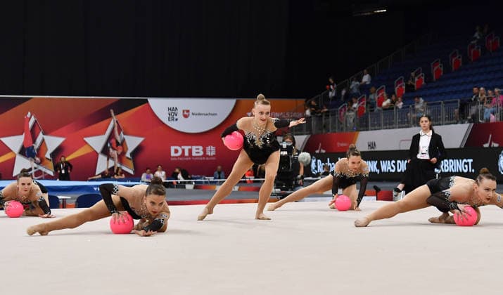 26.07.2026, xhbx, Turnen Rhythmische Sportgymnastik, Deutsche Meisterschaften 2026 v.l. Gruppe, Mannschaft TV Dahn 1910 Ball Übung (DFL DFB REGULATIONS PROHIBIT ANY USE OF PHOTOGRAPHS as IMAGE SEQUENCES and or QUASI-VIDEO) Hannover *** July 26, 2026, xhbx, Gymnastics, Rhythmic Gymnastics, 2026 German Championships, Group V, TV Dahn 1910 Team, Ball Routine. DFL and DFB regulations prohibit any use of photographs as image sequences and or quasi-video. Hanover