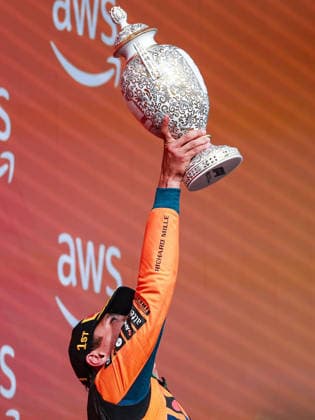 F1 - HUNGARIAN GRAND PRIX 2026 NORRIS Lando (gbr), McLaren F1 Team MCL40, portrait podium celebration during the Formula 1 Hungarian Grand Prix 2026, 11th round of the 2026 Formula One World Championship, WM, Weltmeisterschaft from July 24 to 26, 2026 on the Hungaroring, in Mogyorod near Budapest, Hungary - MogyorodHungary  Copyright: xEricxAlonsox