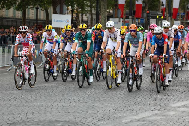 Paris, France Richard Carapaz (ECU) (EF Education-EasyPost) the Champs-ElysÃ es, the start Stage 21 of the Tour de France 2026 from Thoiry to Paris (Champs-ElysÃ es) on July 26, 2026, in Paris, France *** Paris, France: Richard Carapaz of ECU EF Education EasyPost on the Champs-Élysées, the start of Stage 21 of the 2026 Tour de France from Thoiry to the Champs-Élysées in Paris, on July 26, 2026, in Paris, France Copyright: HMBxMedia JoaquimxFerreira