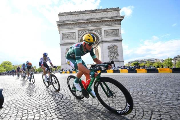 Tour de France 2026 Stage 21 PARIS CHAMPS-ELYSEES, FRANCE - JULY 26 : Pedersen Mads (DEN) of Lidl - Trek at Arc de Triomphe during stage 21 of the 113rd edition of Tour de France an UCI World Tour 2.UWT cycling road race stage for Men Elite of 130 km with start in Thoiry and finish in Paris Champs-Elysees on July 26, 2026 in Paris Champs-Elysees, France, 26 07 2026 Paris Champs-Elysees France  Copyright: xGvgx