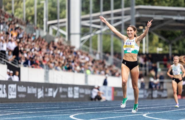 Deutsche Leichtathletik-Meisterschaften; Bochum-Wattenscheid, 26.07.2026 Zieljubel: Gesa Felicitas Krause (Silvesterlauf Trier) wird Deutsche Meisterin über 3000m Hindernis der Frauen; Deutsche Leichtathletik-Meisterschaften am 26.07.2026 im Lohrheidestadion in Bochum-Wattenscheid (Nordrhein-Westfalen). *** German Track and Field Championships, Bochum-Wattenscheid, July 26, 2026: Gesa Felicitas Krause, winner of the Trier New Year’s Eve Run, is crowned German champion in the women’s 3,000-meter steeplechase at the German Track and Field Championships on July 26, 2026, at the Lohrheidestadion in Bochum-Wattenscheidcheid, North Rhine-Westphalia Copyright: xBEAUTIFULxSPORTS R.xSchmittx