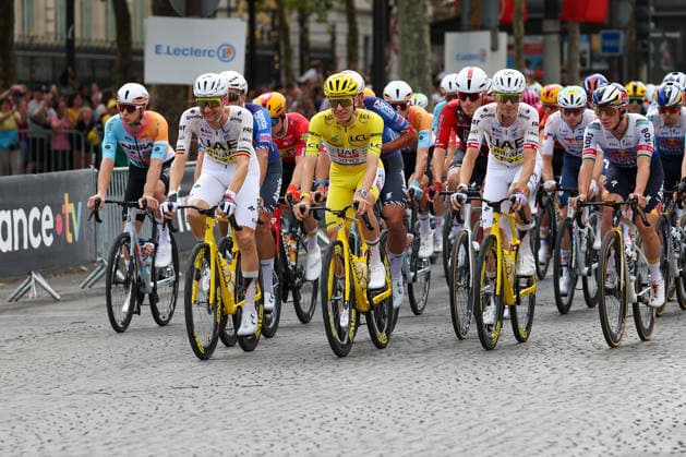 Paris, France Tadej Pogacar (UAE Team Emirates XRG) (SLO) and Teammates the Champs-ElysÃ es, the start Stage 21 of the Tour de France 2026 from Thoiry to Paris (Champs-ElysÃ es) on July 26, 2026, in Paris, France *** Paris, France: Tadej Pogacar of UAE Team Emirates (XRG SLO) and his teammates on the Champs-Élysées, the start of Stage 21 of the 2026 Tour de France from Thoiry to the Champs-Élysées in Paris on July 26, 2026, in Paris, France Copyright: HMBxMedia JoaquimxFerreira