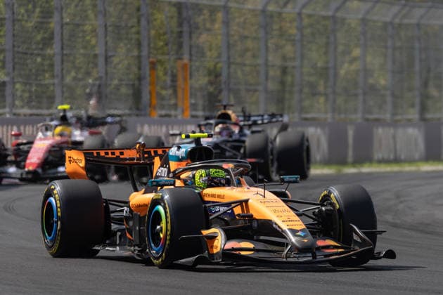 Foto IPP Enrico Schiavi Budapest 26-07-2026 Formula 1 - F1 Gran Premio di Ungheria 2026 Gara nella foto: Lando Norris - McLaren Mastercard F1 Team seguito da Lewis Hamilton - Scuderia Ferrari HP e Max Verstappen - Oracle Red Bull Racing Budapest italy UNGHERIA ITALY  Copyright: xR4924_italyphotopressx
