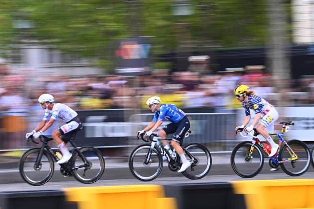 Tour de France 2026 Stage 21 PARIS CHAMPS-ELYSEES, FRANCE - JULY 26 : Del Toro Isaac (MEX) of UAE Team Emirates - XRG , Garcia Pierna Raul (ESP) of Movistar Team , Simmons Quinn (USA) of Lidl - Trek during stage 21 of the 113rd edition of Tour de France an UCI World Tour 2.UWT cycling road race stage for Men Elite of 130 km with start in Thoiry and finish in Paris Champs-Elysees on July 26, 2026 in Paris Champs-Elysees, France, 26 07 2026 Paris Champs-Elysees France  Copyright: xGvgx