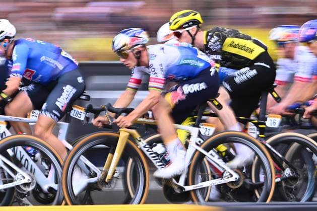 Tour de France 2026 Stage 21 PARIS CHAMPS-ELYSEES, FRANCE - JULY 26 : Evenepoel Remco (BEL) of Red Bull - BORA - Hansgrohe during stage 21 of the 113rd edition of Tour de France an UCI World Tour 2.UWT cycling road race stage for Men Elite of 130 km with start in Thoiry and finish in Paris Champs-Elysees on July 26, 2026 in Paris Champs-Elysees, France, 26 07 2026 Paris Champs-Elysees France  Copyright: xGvgx