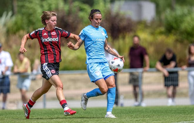 GER, Frankfurt, Eintracht Frankfurt II vs Viktoria Berlin, Vorbereitung, Fussball, DFB, Spielzeit 2026 2027, Sportpark Preungesheim, Testspiel im Bild v.l.: Katharina Rust (Eintracht Frankfurt Frauen II 3), Laura Casanovas (Viktoria Berlin 53) DFB DFL REGULATIONS PROHIBIT ANY USE OF PHOTOGRAPHS AS IMAGE SEQUENCES AND OR QUASI-VIDEO, 26.07.2026 *** GER, Frankfurt, Eintracht Frankfurt II vs. Viktoria Berlin, Preseason, Soccer, DFB, 2026–2027 Season, Sportpark Preungesheim, Friendly Match: Pictured from left: Katharina Rust, Eintracht Frankfurt Women’s II 3, Laura Casanova, Viktoria Berlin 53. DFB and DFL regulations prohibit any use of photographs as image sequences and or quasi-video. July 26, 2026 Copyright: HMBxMedia HendrikxHamelau