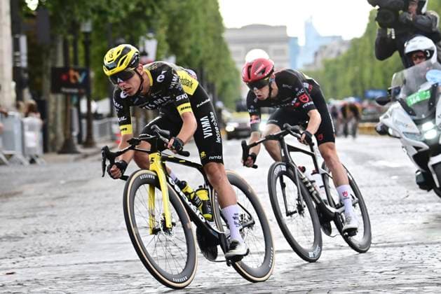 Tour de France 2026 Stage 21 PARIS CHAMPS-ELYSEES, FRANCE - JULY 26 : Piganzoli Davide (ITA) of Team Visma Lease a Bike during stage 21 of the 113rd edition of Tour de France an UCI World Tour 2.UWT cycling road race stage for Men Elite of 130 km with start in Thoiry and finish in Paris Champs-Elysees on July 26, 2026 in Paris Champs-Elysees, France, 26 07 2026 Paris Champs-Elysees France  Copyright: xPeterxDexVoechtx