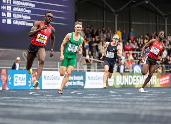 Deutsche Leichtathletik-Meisterschaften; Bochum-Wattenscheid, 26.07.2026 Owen Ansah (Hamburger SV) unterwegs im 200m-Vorlauf der Männer; Deutsche Leichtathletik-Meisterschaften am 26.07.2026 im Lohrheidestadion in Bochum-Wattenscheid (Nordrhein-Westfalen). *** German Track and Field Championships, Bochum-Wattenscheid, July 26, 2026: Owen Ansah of Hamburger SV competes in the men’s 200-meter preliminary heat at the German Track and Field Championships on July 26, 2026, at Lohrheidestadion in Bochum-Wattenscheid, North Rhine-Westphalia Copyright: xBEAUTIFULxSPORTS R.xSchmittx