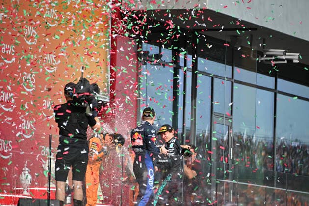 26.07.2026, Hungaroring, Budapest, FORMULA 1 AWS HUNGARIAN GRAND PRIX 2026 , im Bild Podium:, Sieger Lando Norris (GBR), McLaren Mastercard F1 Team, 2.Platz für Max Verstappen (NLD), Oracle Red Bull Racing, 3.Platz für Andrea Kimi Antonelli (ITA), Mercedes-AMG Petronas Formula One Team (Photo by Hasan Bratic DeFodi Images) - *** July 26, 2026, Hungaroring, Budapest, FORMULA 1 AWS HUNGARIAN GRAND PRIX 2026, pictured: the podium, winner Lando Norris (GBR), McLaren Mastercard F1 Team; 2nd place: Max Verstappen (NLD), Oracle Red Bull Racing; 3rd place: Andrea Kimi Antonelli (ITA), Mercedes AMG Petronas Formula One Team. Photo by Hasan Bratic, DeFodi Images