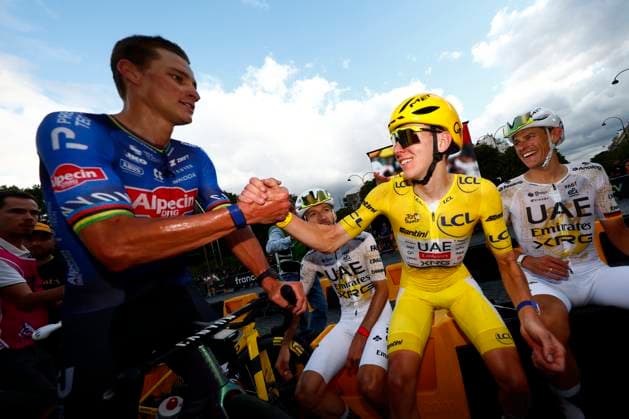 Tour de France 2026 Stage 21 PARIS CHAMPS-ELYSEES, FRANCE - JULY 26 : Van Der Poel Mathieu (NED) of Alpecin - Premier Tech, Pogacar Tadej (SLO) of UAE Team Emirates - XRG during stage 21 of the 113rd edition of Tour de France an UCI World Tour 2.UWT cycling road race stage for Men Elite of 130 km with start in Thoiry and finish in Paris Champs-Elysees on July 26, 2026 in Paris Champs-Elysees, France, 26 07 2026 Paris Champs-Elysees France  Copyright: xLucaxBettinix