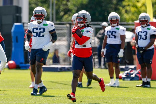FOXBOROUGH, MA - JULY 26: Rhamondre Stevenson 38 of the New England Patriots carries during New England Patriots Training Camp on July 26, 2026, at Gillette Stadium in Foxborough, Massachusetts. (Photo by Fred Kfoury III Icon Sportswire) NFL, American Football Herren, USA JUL 26 Patriots Training Camp EDITORIAL USE ONLY Icon482260726026