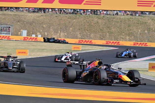 26.07.2026, Hungaroring, Budapest, FORMULA 1 AWS HUNGARIAN GRAND PRIX 2026 , im Bild Max Verstappen (NLD), Oracle Red Bull Racing, Gabriel Bortoleto (BRA), Audi Revolut F1 Team (Photo by Hasan Bratic DeFodi Images) - *** July 26, 2026, Hungaroring, Budapest, 2026 FORMULA 1 AWS HUNGARIAN GRAND PRIX; pictured: Max Verstappen (NLD), Oracle Red Bull Racing; Gabriel Bortoleto (BRA), Audi Revolut F1 Team. Photo by Hasan Bratic, DeFodi Images