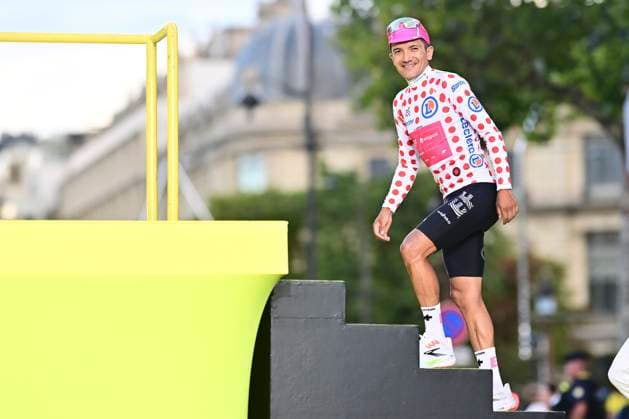 Tour de France 2026 Stage 21 PARIS CHAMPS-ELYSEES, FRANCE - JULY 26 : Carapaz Richard (ECU) of EF Education - Easypost pictured with the polka dot jersey during the podium ceremony of stage 21 of the 113rd edition of Tour de France an UCI World Tour 2.UWT cycling road race stage for Men Elite of 130 km with start in Thoiry and finish in Paris Champs-Elysees on July 26, 2026 in Paris Champs-Elysees, France, 26 07 2026 Paris Champs-Elysees France  Copyright: xPeterxDexVoechtx