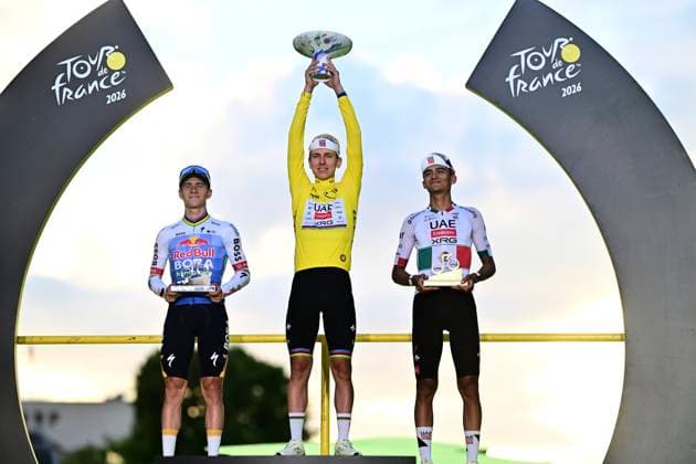 Sport Bilder des Tages Tour de France 2026 Stage 21 PARIS CHAMPS-ELYSEES, FRANCE - JULY 26 : Pogacar Tadej (SLO) of UAE Team Emirates - XRG, Evenepoel Remco (BEL) of Red Bull - BORA - Hansgrohe, Del Toro Isaac (MEX) of UAE Team Emirates - XRG pictured during the podium ceremony of the 113rd edition of Tour de France an UCI World Tour 2.UWT cycling road race stage for Men Elite of 130 km with start in Thoiry and finish in Paris Champs-Elysees on July 26, 2026 in Paris Champs-Elysees, France, 26 07 2026 Paris Champs-Elysees France  Copyright: xPeterxDexVoechtx