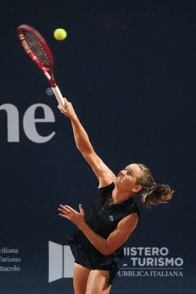 IPA87023030 - Palermo, Italy, July 2026. Country Time Club, women s singles final at the 2026 Palermo Ladies Open, a professional women s tennis tournament on the WTA, Tennis Damen 125 circuit. Pictured: Francesca Jones vs. Fiona Ferro  Copyright: xFedericoxSerra IPAxSportx xx 87023030