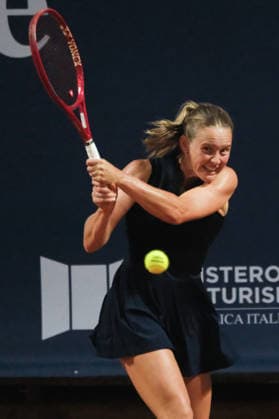 IPA87023035 - Palermo, Italy, July 2026. Country Time Club, women s singles final at the 2026 Palermo Ladies Open, a professional women s tennis tournament on the WTA, Tennis Damen 125 circuit. Pictured: Francesca Jones vs. Fiona Ferro  Copyright: xFedericoxSerra IPAxSportx xx 87023035