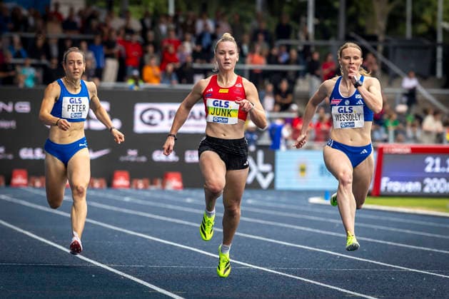 Deutsche Leichtathletik-Meisterschaften; Bochum-Wattenscheid, 26.07.2026 200m Halbfinale mit Daria Peter (LAV Stadtwerke Tübingen), Sophia Junk (LG Rhein-Wied) und Jessica-Bianca Wessolly (VfL Sindelfingen); Deutsche Leichtathletik-Meisterschaften am 26.07.2026 im Lorheide-Stadion, Bochum-Wattenscheid (Nordrhein-Westfalen). *** German Track and Field Championships, Bochum-Wattenscheid, July 26, 2026—200m Semifinals featuring Daria Peter (LAV Stadtwerke Tübingen), Sophia Junk (LG Rhein Wied) and Jessica Bianca Wessolly (VfL Sindelfingen). German Track and Field Championships on July 26, 2026, at Lorheide Stadium, Bochum-Wattenscheid, North Rhine-Westphalia Copyright: xBEAUTIFULxSPORTS LeahxKohringx