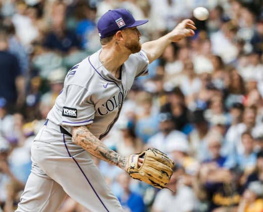 Colorado Rockies starting pitcher Kyle Freeland throws in the first inning of the MLB, Baseball Herren, USA game between the Colorado Rockies and the Milwaukee Brewers at American Family Field in Milwaukee, Wisconsin on Sunday July 26, 2026.  MIL20260726806 TANNENxMAURY