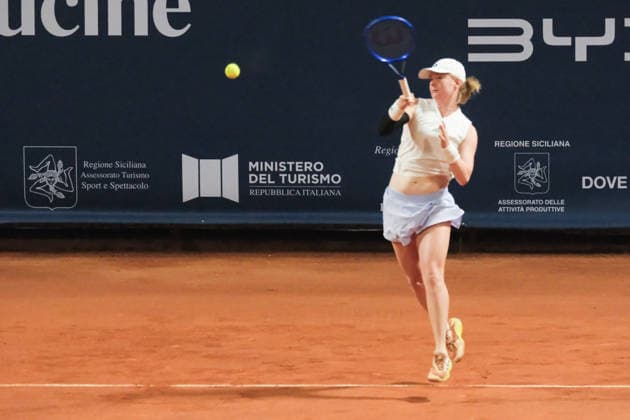 IPA87023066 - Palermo, Italy, July 2026. Country Time Club, women s singles final at the 2026 Palermo Ladies Open, a professional women s tennis tournament on the WTA, Tennis Damen 125 circuit. Pictured: Francesca Jones vs. Fiona Ferro  Copyright: xFedericoxSerra IPAxSportx xx 87023066