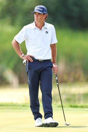 Jackson Koivun of the United States looks on from the first green during the final round of the 2026 3M Open at TPC Twin Cities on July 26, 2026 in Blaine, Minnesota. CSM Golf 2026: PGA, Golf Herren 3M Open: Final Round  - ZUMAc04_ 20260726_zma_c04_032 Copyright: xStevenxGarciax