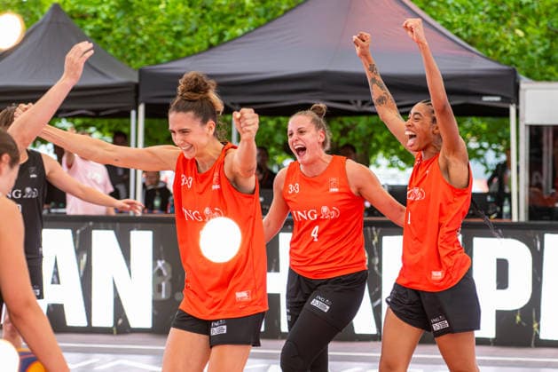 SVD 49 Dortmund (orange) gegen Wedel (schwarz) - Finale Frauen - 3x3 Basketball - Die Finals 2026 (26.07.2026, Neues Rathaus (Hannover, GER), *** SVD 49 Dortmund (orange) vs. Wedel (black) Women s 3x3 Basketball Final, The Finals 2026, July 26, 2026, New City Hall, Hanover, GER, Copyright: xJanxGuentherx