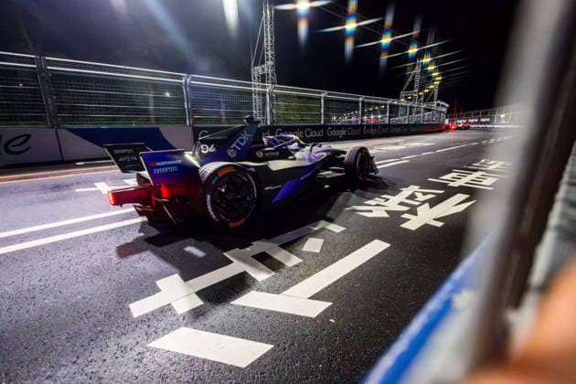 2026 FORMULA E TOKYO ePRIX 94 WEHRLEIN Pascal (ger), Porsche Formula E Team, Porsche 99X Electric, action during the Tokyo ePrix, 14th and 15th round of the 2025-26 ABB FIA Formula E World Championship, WM, Weltmeisterschaft on the Tokyo Street Circuit from July 24 to 26, 2026 in Tokyo, Japan - TokyoJapan  Copyright: xBastienxRouxx