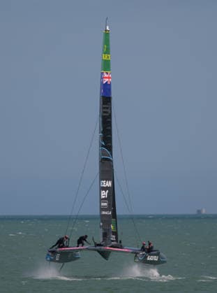 Rolex SailGP Championship New Zealand Black Foils during the 2026 Rolex SailGP Championship on The Solent, Portsmouth 26 07 2026 UK Newspapers OUT Copyright: xGraemexWilcocksonx FIL-23672-0044