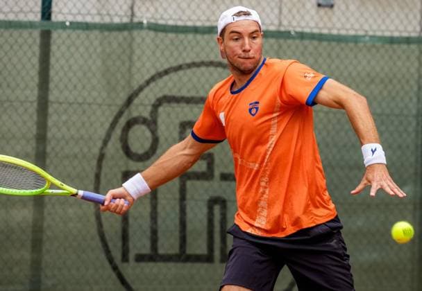 Tennis in Essen ** NUR FÜR REDAKTIONELLE ZWECKE ** EDITORIAL USE ONLY **<p>Tennis Bundesliga: TC Bredeney gegen den Kölner THC Stadion Rot-Weiss am 26.7. 2026 auf der Platzanlage am Zeißbogen 29. Jan-Lennard Struff (Bredeney) spielte gegen Jan Choinski (Köln) Michael Gohl FUNKE Foto Service< p> Deutschland Nordrhein-Westfalen Essen Copyright: MichaelxGohl *** Tennis in Essen ** FOR EDITORIAL PURPOSES ONLY ** EDITORIAL USE ONLY ** p Tennis Bundesliga: TC Bredeney vs. Cologne’s THC Stadion Rot Weiss on July 26, 2026, at the tennis complex at Zeißbogen 29. Jan Lennard Struff (Bredeney) played against Jan Choinski (Cologne). Michael Gohl, FUNKE Photo Service. p Sports, Germany, North Rhine-Westphalia, Essen. Copyright MichaelxGohl Copyright: MichaelxGohl doc86w03octe147xdpimp6 ,EDITORIAL USE ONLY