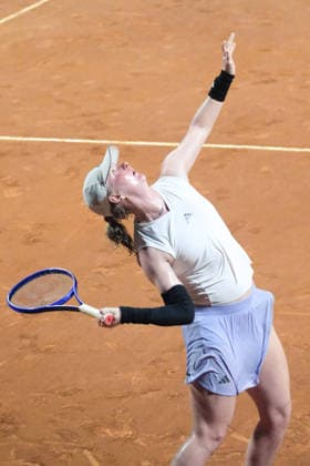 TENNIS - International Tennis Tournaments - 37th Palermo Ladies Open ? Singles Final Photo by IPA ABACAPRESS.COM87027474 - Palermo, Italy, July 2026. Country Time Club, women s singles final at the 2026 Palermo Ladies Open, a professional women s tennis tournament on the WTA, Tennis Damen 125 circuit. Pictured: Francesca Jones vs. Fiona Ferro Palermo Italy  Copyright: xIPAxSport ABACAx