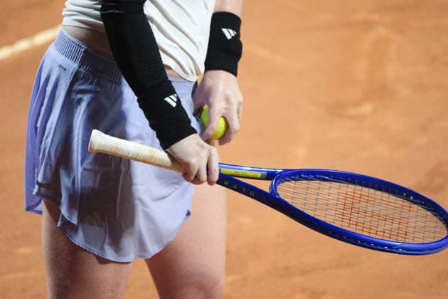 IPA87027558 - Palermo, Italy, July 2026. Country Time Club, women s singles final at the 2026 Palermo Ladies Open, a professional women s tennis tournament on the WTA, Tennis Damen 125 circuit. In the photo: Francesca Jones hands  Copyright: xFedericoxSerra IPAxSportx xx 87027558